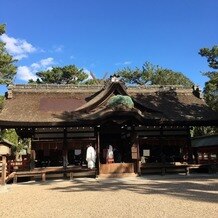 亀之森住吉神社の写真｜参列者は後ろから見守りました。何から何まで新鮮。