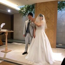 Chapel TENKEI ＆ MARRY（チャペル テンケイ＆マリー）の画像｜指輪交換後のお披露目です。