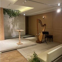チャペル テンケイ アンド マリー（Chapel TENKEI ＆ MARRY）の写真｜滝の音がいいかんじです