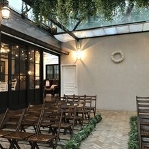 旧石丸邸　ガーデンテラス広尾　（Garden Terrace HIROO residence ISHIMARU）の画像｜新郎新婦から見たチャペル