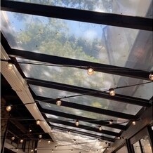 旧石丸邸　ガーデンテラス広尾　（Garden Terrace HIROO residence ISHIMARU）の画像｜挙式会場には屋根があり雨でも安心
