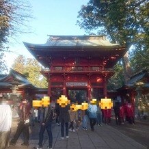 鹿島神宮の写真｜1月に下見をした際の楼門付近の人出。挙式時はここまで混んではいませんでした。