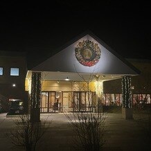 軽井沢教会の写真｜玄関がクリスマス仕様になってました