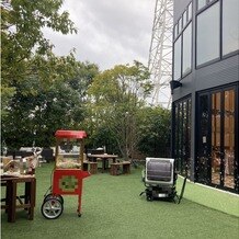 Accord Herbe（アコールハーブ）の画像｜教会出た後のお庭