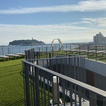 ＨＯＴＥＬ ＡＯ ＫＡＭＡＫＵＲＡ（ホテル 青 鎌倉）の画像｜天気が良ければ外で挙式ができます