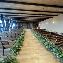 THE TOWER HOTEL NAGOYA（ザタワーホテルナゴヤ）の画像｜チャペルを入り口から見た雰囲気