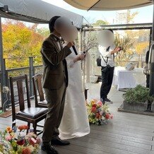ＡＯＩ　ＮＡＰＯＬＩ　ＩＮ　ＴＨＥ　ＰＡＲＫの写真｜新郎新婦のご挨拶