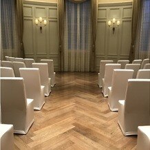 東京ステーションホテルの画像｜会場に椅子を並べて、チャペルにしています。