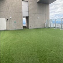 ザ・マークグランドホテルの画像｜挙式場奥にはガーデンがあります