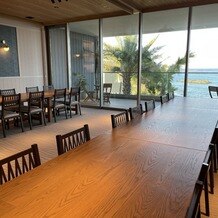 ＡＭＡＮＤＡＮ　ＢＬＵＥ　青島（アマンダンブルー青島）の写真｜披露宴会場はこちらの小さい部屋も選べます。