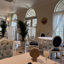 シャトー・ドゥ・フェリシオンの写真｜ゲスト待合スペース(全体)です。