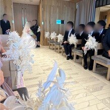 ＭＡＩＳＯＮ ８（メゾンエイト）の写真｜チャペルの装花はそのままでもかわいいです