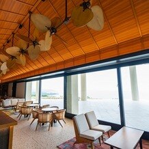 サザンチャペル／KIRANAH RESORT（キラナリゾート）沖縄の写真｜ここでウェルカムパーティーを行う