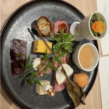 Hilltop Resort YAMANOUE（ヒルトップリゾート 福岡内）の写真｜OSHIKI 説明を聞いても味の想像がつかない