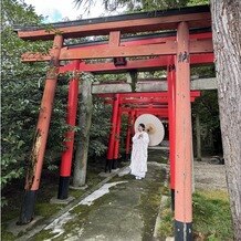 レストラン　サン　ヴェルジュ　メゾンの画像｜鳥居と白無垢