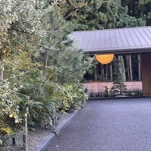 青龍荘の写真｜入り口から圧倒される大きな提灯