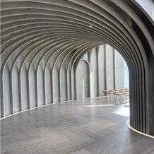 ｕｎｅ osaka（ユヌ 大阪）の写真｜アーチ