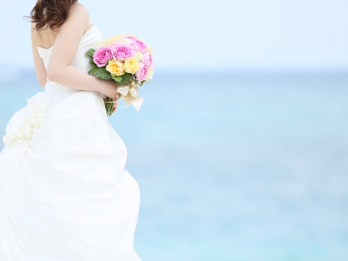 沖縄の結婚式の費用詳細