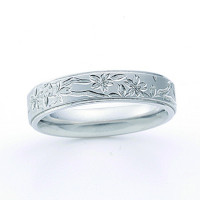 飾り彫りの結婚指輪