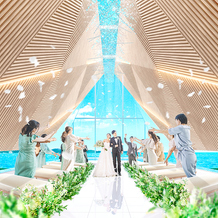 THE SURF BEACHSIDE TERRACE(ザ・サーフ ビーチサイドテラス):2026年7月沖縄・名護にGRAND OPEN!海と森の祝福が包む洗練のウエディングステージへ