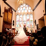 仙台セント・ジョージ教会：英国から移築された本格教会に一目惚れ。プライベート感あふれる邸宅で叶う、和やかなウエディング