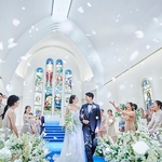 アニヴェルセル 表参道：【表参道駅徒歩10秒】花嫁憧れの独立型大聖堂と、6つの貸切会場で寛ぎ溢れる一日