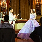 ロイヤルチェスター福岡：ドレスの色当てクイズやお酒プルズ、イルミネーション演出など多彩。新郎から新婦へのサプライズも大成功！