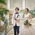 アイルマリー横浜（I’LLMARRY YOKOHAMA)：憧れの大聖堂挙式も、螺旋階段からの優雅なサプライズシーンも実現。親身な対応に結婚式のイメージが湧いた
