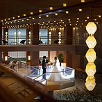  The Okura Tokyo(オークラ東京）：おもてなしの歴史と伝統を誇り、家族ぐるみで愛用してきたホテル。変わらぬ信頼とサービスを新しい空間で