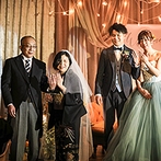 会津　写遊庭：たくさんのゲストが参加し、両家の絆がさらに深まった一日。新郎両親のためにサプライズ結婚式も行った