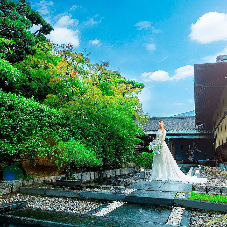 ＴＨＥ ＧＡＲＤＥＮ ＤＩＮＩＮＧ 弓絃葉の写真