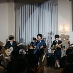 アニヴェルセル 江坂（新大阪）：まるでライブのようなワクワクの入場演出や、新郎自らドラムを叩く迫力満点のバンド演奏にゲストも歓喜