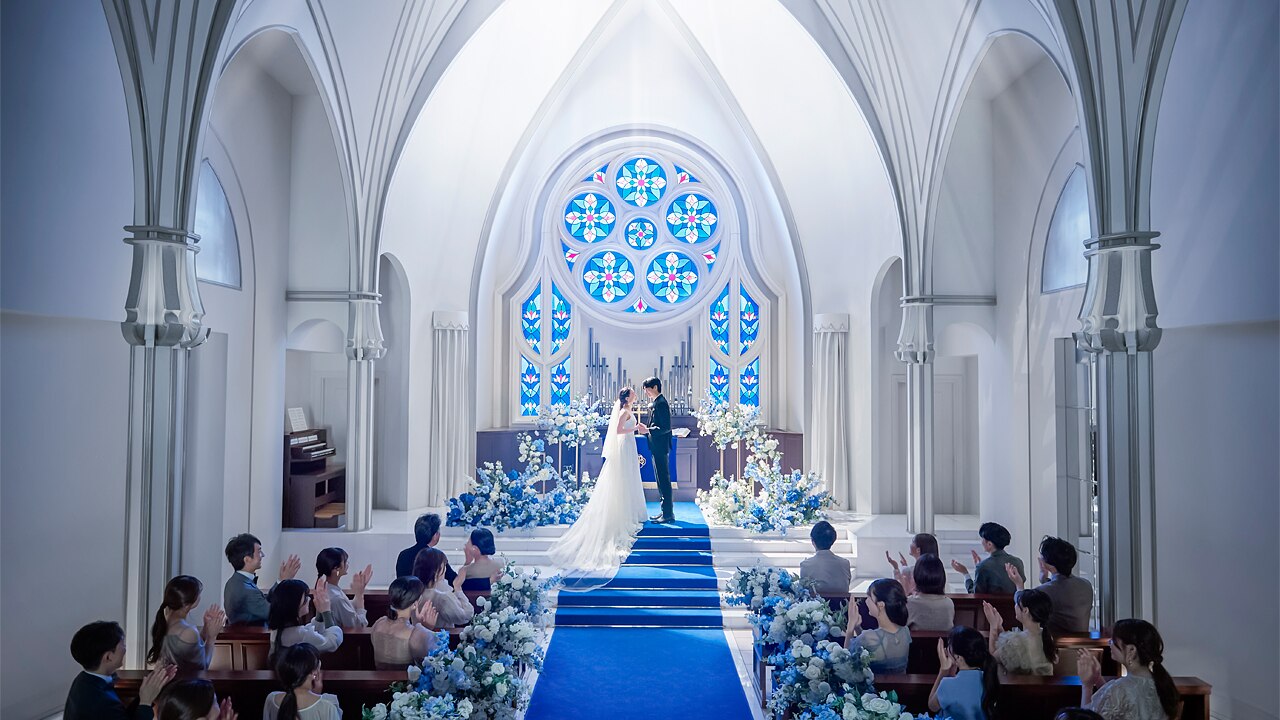 アニヴェルセル 白壁のおすすめスタイルの写真1-1