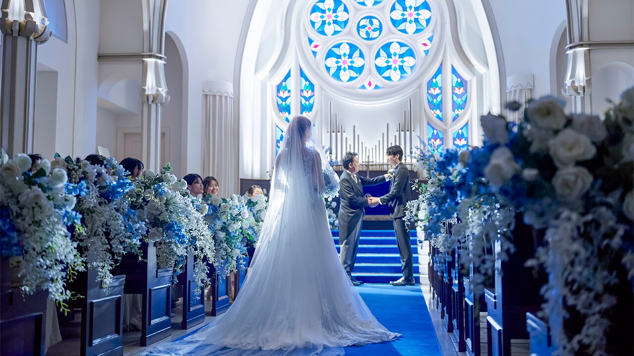 アニヴェルセル 白壁のおすすめスタイルの写真1-2