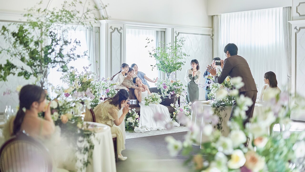 アニヴェルセル 白壁のおすすめスタイルの写真2-1