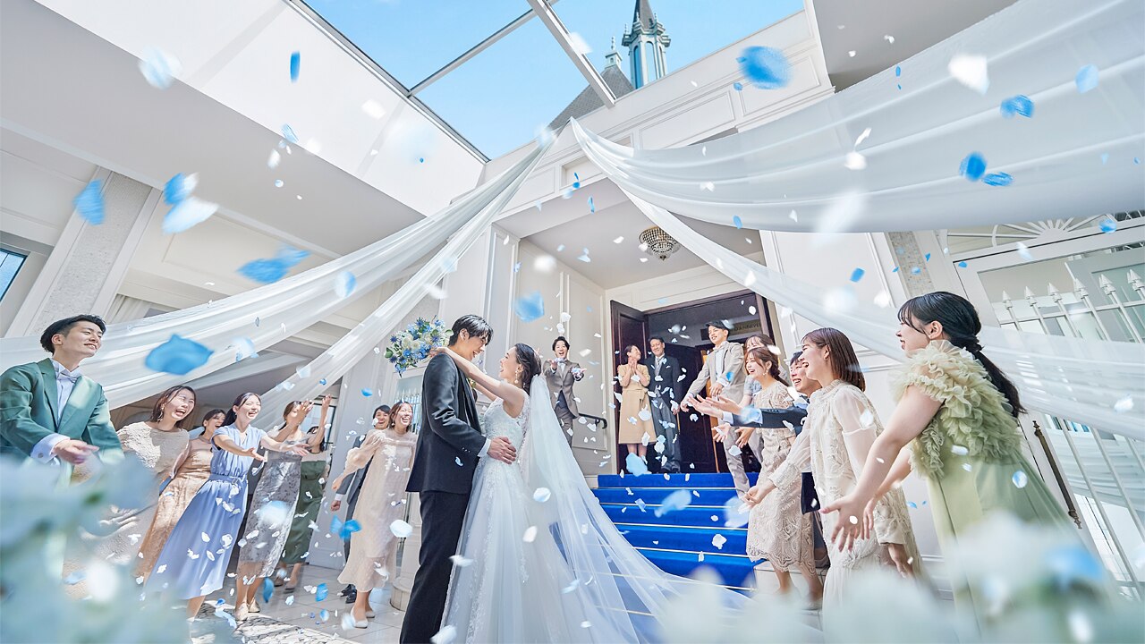 アニヴェルセル 白壁のおすすめスタイルの写真1-2