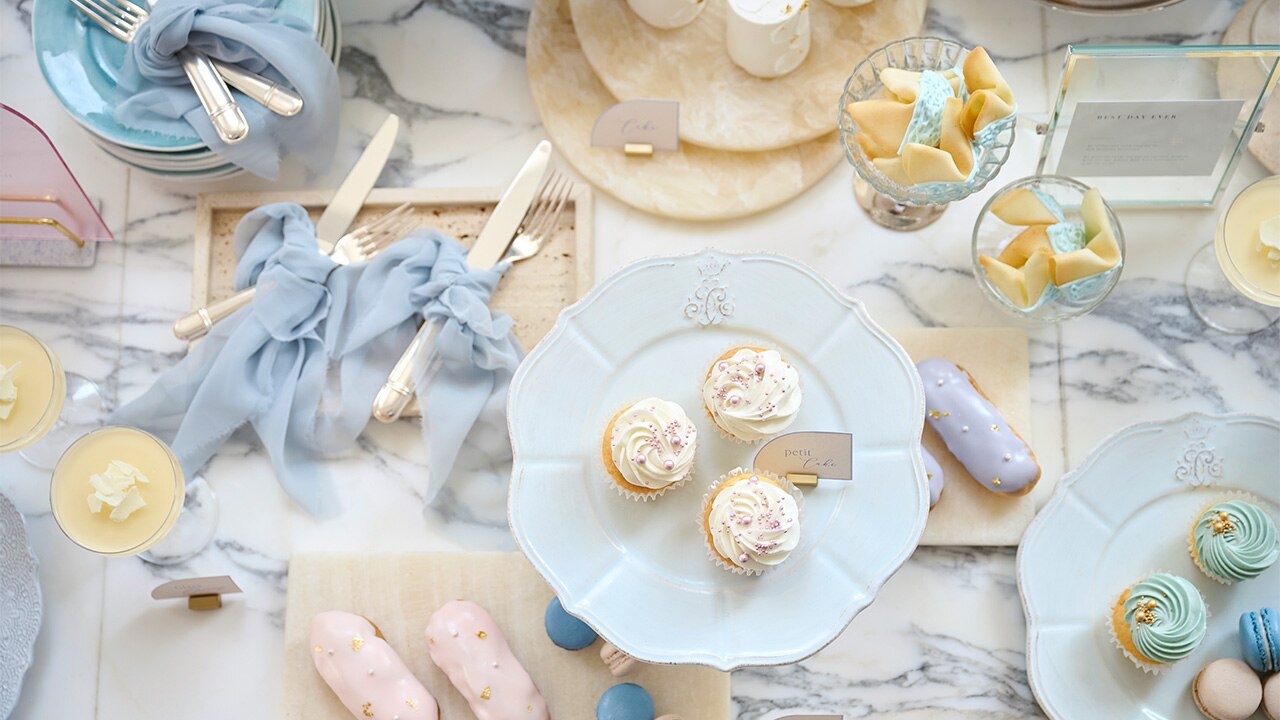 アニヴェルセル 白壁のおすすめスタイルの写真2-3