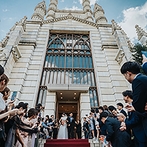 THE ABBEY CHURCH（アビー・チャーチ）：浜松駅より車で5分。荘厳な大聖堂は憧れのイメージそのもの。フレンドリーなスタッフの対応にも惹かれた