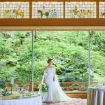 ウェスティン都ホテル京都：【京都駅からシャトルバスあり】東山の上質ホテル、自然光が注ぐ森のチャペルで誓いを