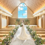 SARA：【岡山県内送迎OK】クロスバージンロードのチャペル＆空・緑・光が彩る北欧邸宅を貸切