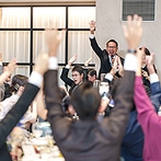 ニーズ青山 by T&G WEDDING (旧 青山迎賓館)：両家の父のキャラが引き立った突撃インタビュー。お酒好きのゲストに向けたデザートビュッフェは大好評