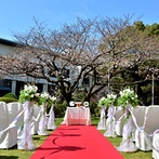 萃香園ホテル（スイコウエンホテル）：理想は、日本の伝統と現代の要素がマッチした結婚式。旬の素材をふんだんに取り入れた評判の料理も魅力