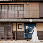 小さな結婚式　京都店：小さくても、大きな感動を。和モダンな空間で叶う【挙式＋会⾷10名29万6000円】