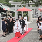 シェラトングランドホテル広島：広島で伝統を受け継ぐ比治山神社で念願の神前式。ホテルでの支度もスムーズに進み、安心して任せられた
