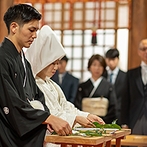 名古屋　河文：名古屋城ゆかりの古社で行った憧れの神前式。親族との参進の儀も行うなど、貴重な体験が一生の想い出に