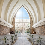 ＮＩＨＯ：≪2026年3月会場リニューアル≫天井高12ｍのチャペルと非日常リゾートで特別な一日を