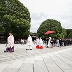 FOREST TERRACE　明治神宮・桃林荘：結婚式をするか迷ったら会場を見学するのもおすすめ。ふたりらしい結婚式のスタイルが見つかるはず