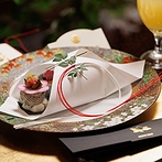 FOREST TERRACE　明治神宮・桃林荘：穏やかな時が流れる貸切空間でのひと時。非日常だけどどこかホッとする会場の雰囲気や美食などが喜ばれた