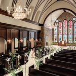 ベルクラシック旭川：ステンドグラスが見守る大聖堂で永遠の誓いを。多彩な空間から好みのスタイルを選んで