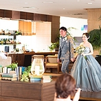 THE MARCUS SQUARE KOBE　（ザ マーカススクエア 神戸）：ゲスト参加型の結婚証明書作りや宝探しゲームから始まったパーティ。とびきり美味しい料理も幸せの記憶に